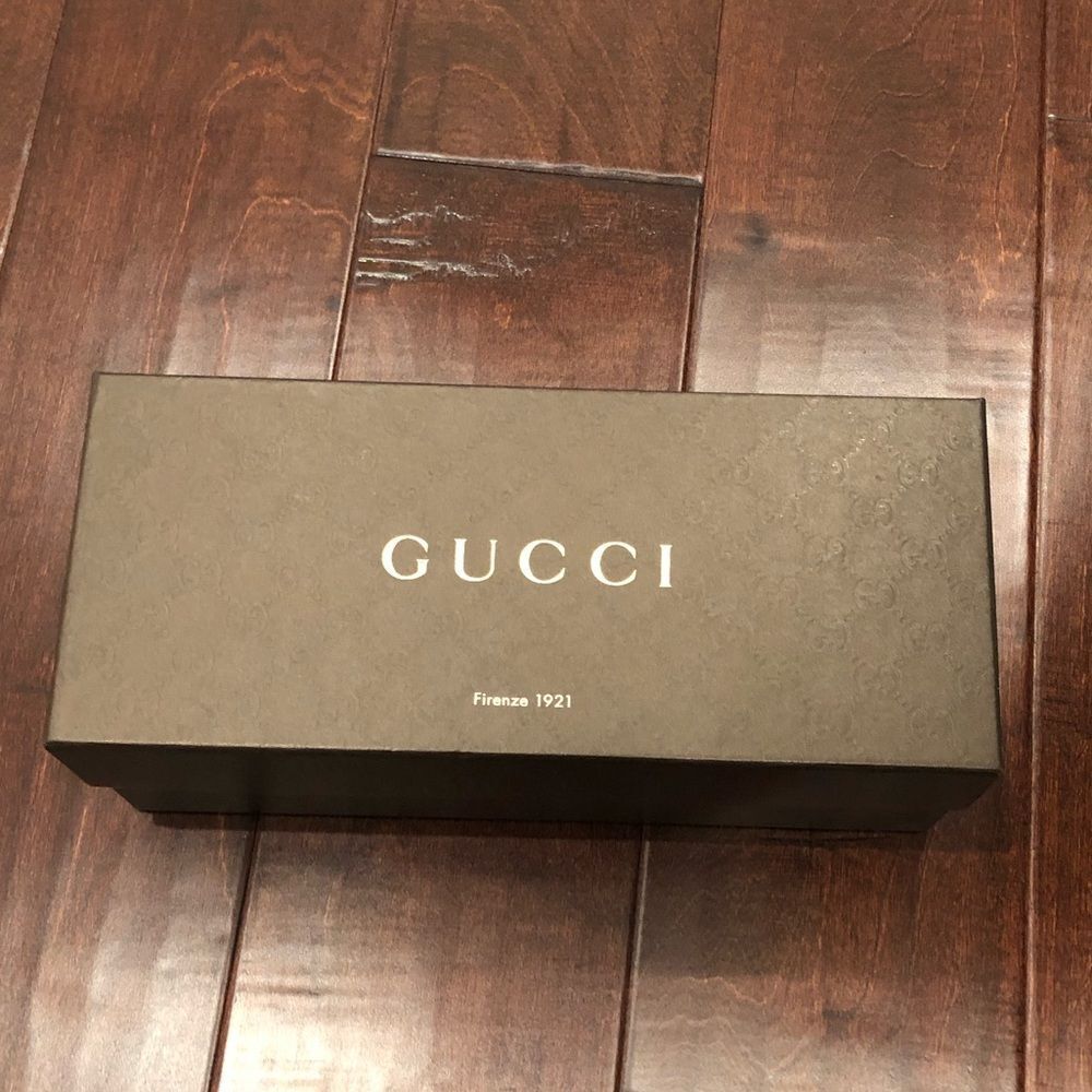 Gucci box